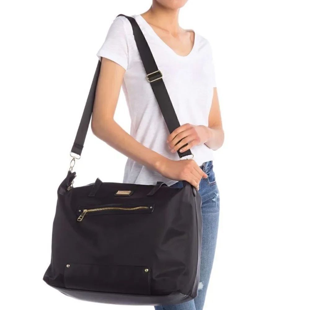 🎉1 hr sale 🎉Madden Girl totes 👜travel or Gym b